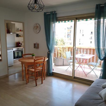 Appartement Le Palais Royal à Saint-Raphaël Extérieur photo