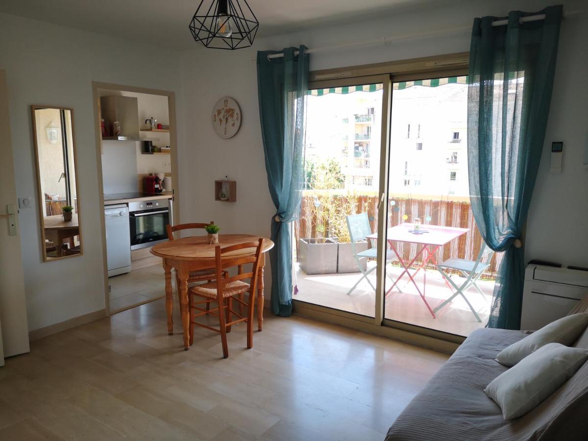 Appartement Le Palais Royal à Saint-Raphaël Extérieur photo